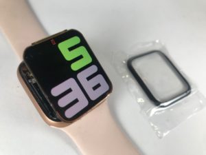 Wymiana zbitej szybki na Apple Watch Series 5 40 mm picture 4