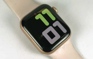 Wymiana zbitej szybki na Apple Watch Series 5 40 mm