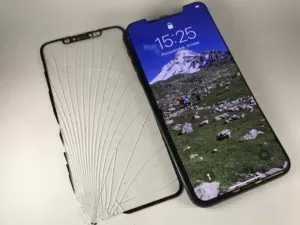 iPhone XS Max Wymiana szybki w Warszawie pict 3